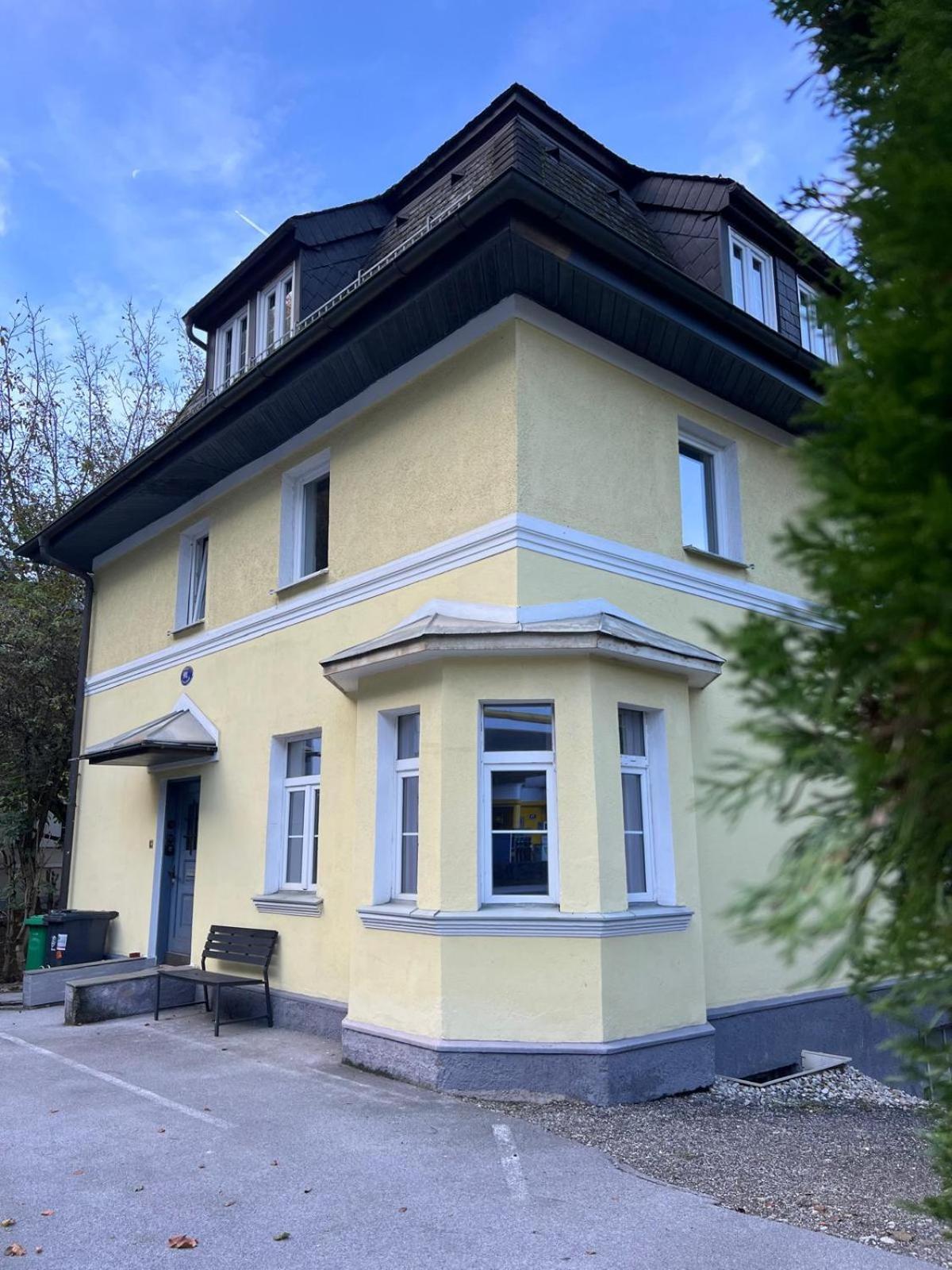 Traditional Apartments Salzburg Bagian luar foto